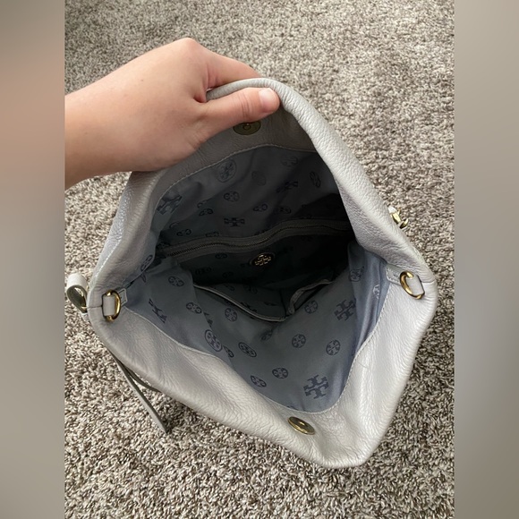 Tory Burch Crossbody Bag - Magnetic Closure - Picture 4 of 10